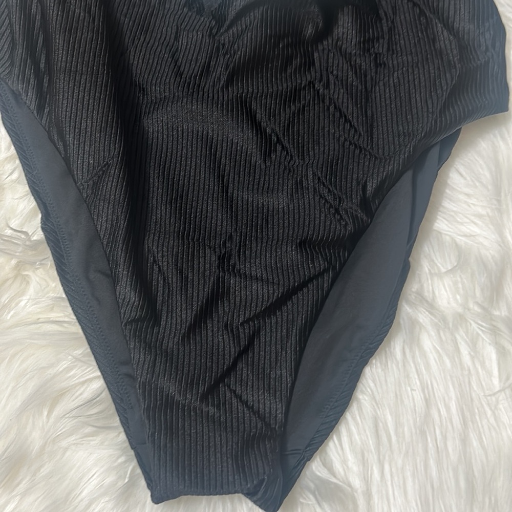 NWT PINK Victoria’s Secret Black Twist It Cut Out One-Piece Swimsuit XXL - Picture 2 of 11